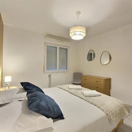 Apartment Spacieux T3, Neuf, Cosy, Terrasse Jardin, Rdc La Riviere-Saint-Sauveur